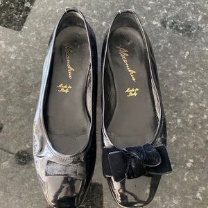 Alexandria Italian Black Patent Ballet-style shoes.